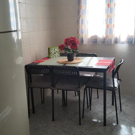 Casa Isabel Isa דירה *